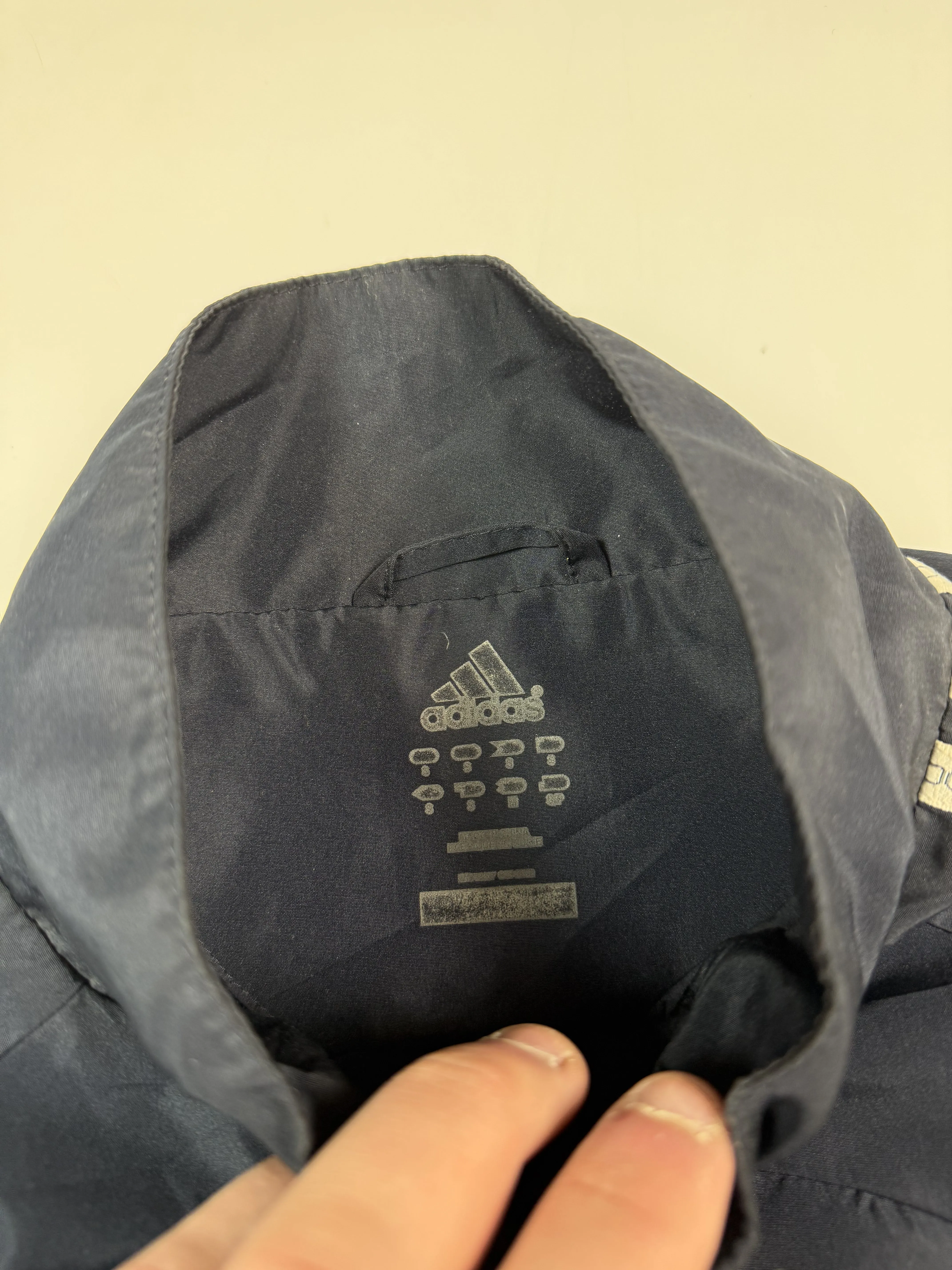 Adidas full tracksuit (S)