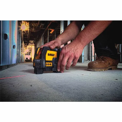 DeWalt DW0822 Cross Line & Plumb Spot Laser